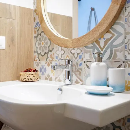 Mediterranea Apartment- Station - Free Wifi&netflix Apartment *
