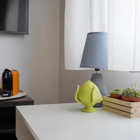 Mediterranea Apartment- Station - Free Wifi&netflix Апартаменты Бари
