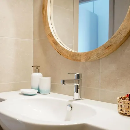 Mediterranea Apartment- Station - Free Wifi&netflix 바리