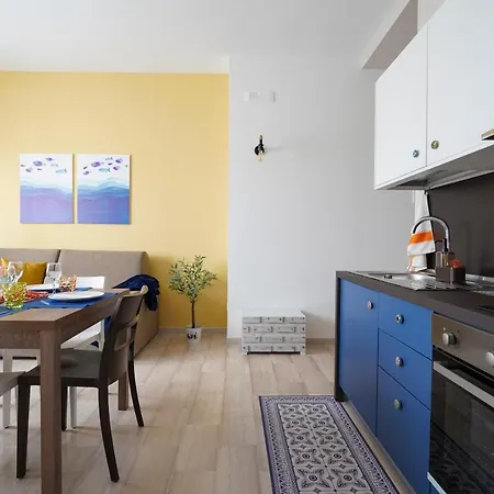Mediterranea Apartment- Station - Free Wifi&netflix Apartment *
