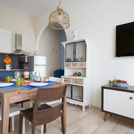 Mediterranea Apartment- Station - Free Wifi&netflix Бари