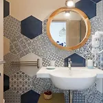 Апартаменти Mediterranea Apartment- Station - Free Wifi&netflix Барі