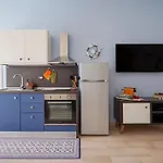 Mediterranea Apartment- Station - Free Wifi&netflix Апартаменти