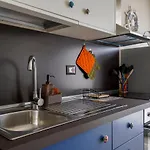 Mediterranea Apartment- Station - Free Wifi&netflix Апартаменти *