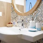 Mediterranea Apartment- Station - Free Wifi&netflix Апартаменти *