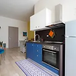 Mediterranea Apartment- Station - Free Wifi&netflix Apartmán