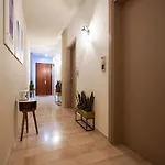 Mediterranea Apartment- Station - Free Wifi&netflix Апартаменти *