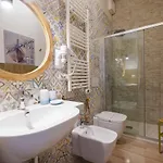 Mediterranea Apartment- Station - Free Wifi&netflix Апартаменти