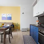 Mediterranea Apartment- Station - Free Wifi&netflix Апартаменти *