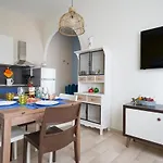 Mediterranea Apartment- Station - Free Wifi&netflix Μπάρι