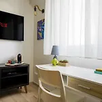Апартаменти Mediterranea Apartment- Station - Free Wifi&netflix *