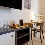 Mediterranea Apartment- Station - Free Wifi&netflix