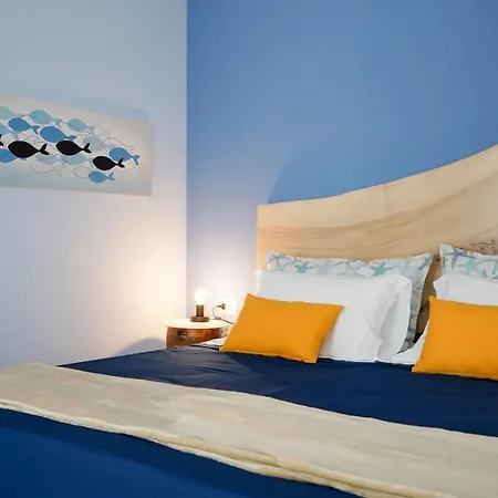 Mediterranea Apartment- Station - Free Wifi&netflix Appartamento