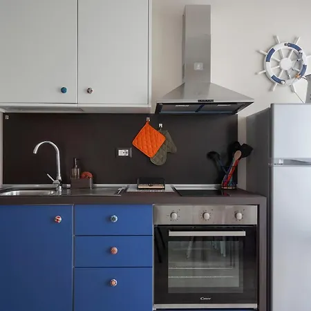 Mediterranea Apartment- Station - Free Wifi&netflix Bari