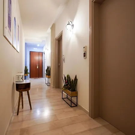 Mediterranea Apartment- Station - Free Wifi&netflix Апартаменты *
