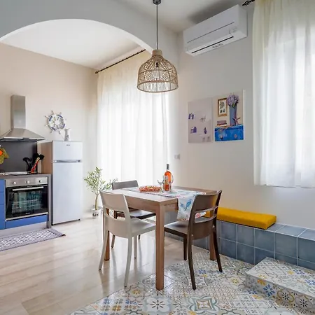 Mediterranea Apartment- Station - Free Wifi&netflix Appartamento *