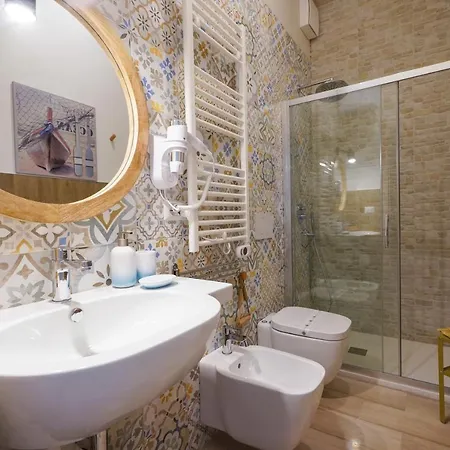Mediterranea Apartment- Station - Free Wifi&netflix Apartamento