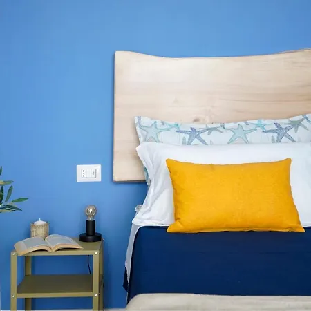 Mediterranea Apartment- Station - Free Wifi&netflix Appartamento