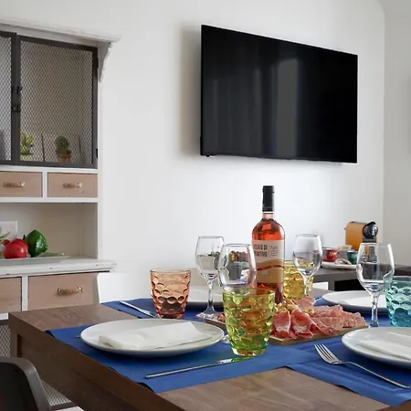 Mediterranea Apartment- Station - Free Wifi&netflix Апартаменты Бари