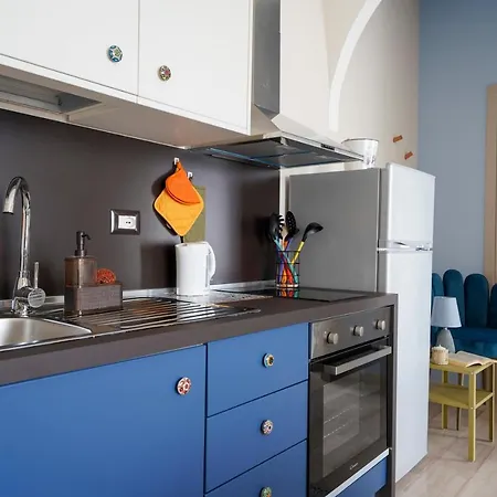 Mediterranea Apartment- Station - Free Wifi&netflix * 바리