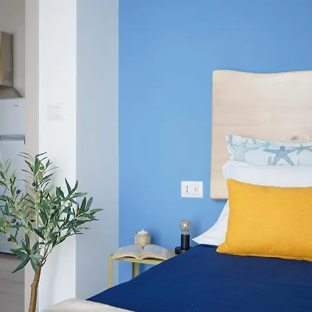 Mediterranea Apartment- Station - Free Wifi&netflix 바리