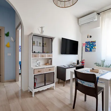 Mediterranea Apartment- Station - Free Wifi&netflix * Bari