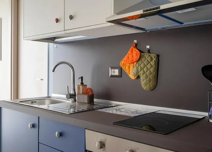 Mediterranea Apartment- Station - Free Wifi&netflix Апартаменты