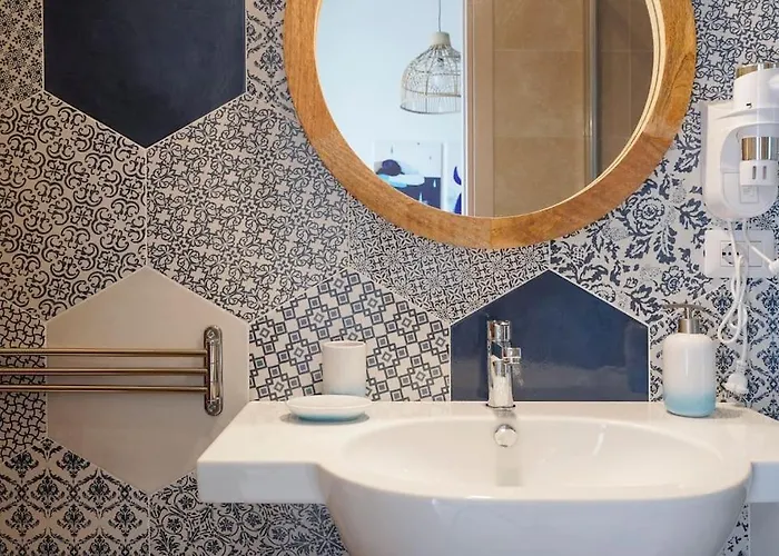 Апартаменты Mediterranea Apartment- Station - Free Wifi&netflix Бари