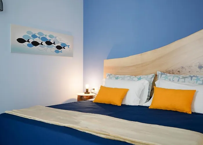 Mediterranea Apartment- Station - Free Wifi&netflix Апартаменты