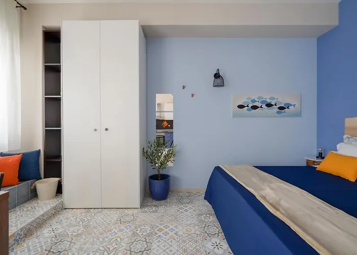 Mediterranea Apartment- Station - Free Wifi&netflix Апартаменты *