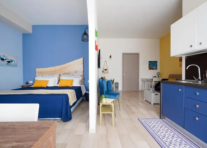 Mediterranea Apartment- Station - Free Wifi&netflix Апартаменты *