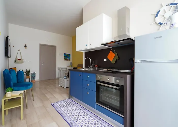 Mediterranea Apartment- Station - Free Wifi&netflix Апартаменты