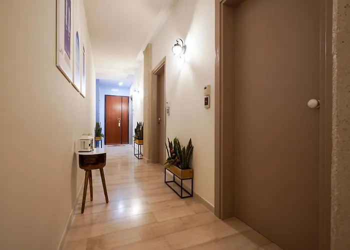 Mediterranea Apartment- Station - Free Wifi&netflix Апартаменты *
