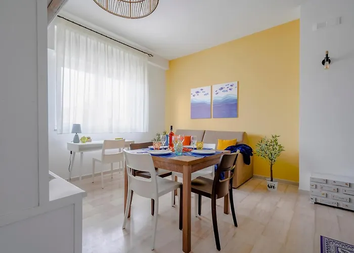 Апартаменты Mediterranea Apartment- Station - Free Wifi&netflix