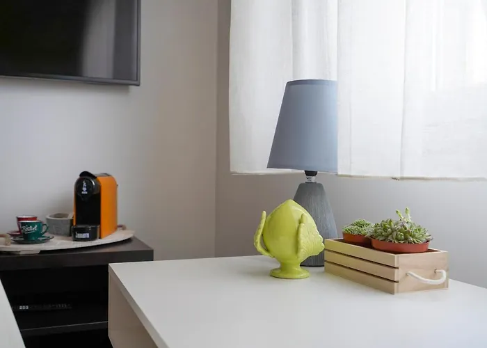 Mediterranea Apartment- Station - Free Wifi&netflix Апартаменты Бари