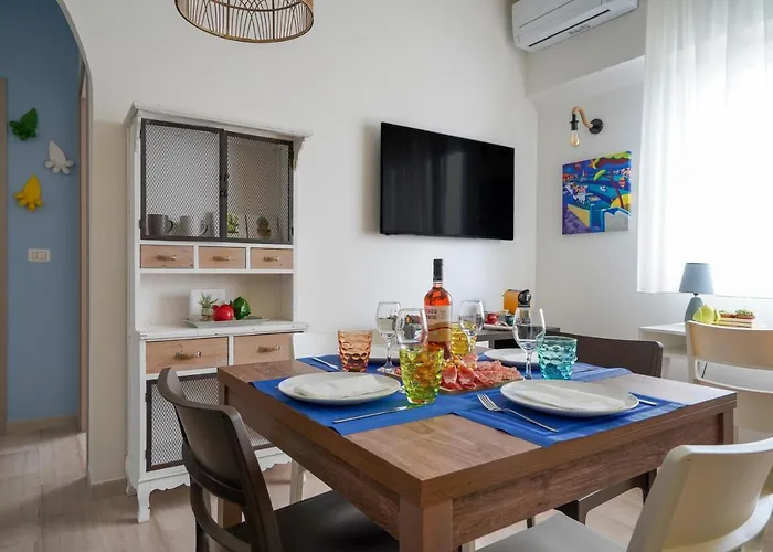 Mediterranea Apartment- Station - Free Wifi&netflix Апартаменты *