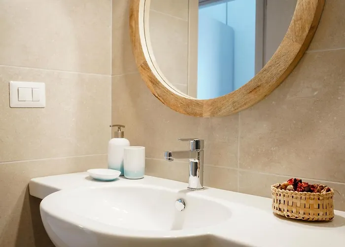 Mediterranea Apartment- Station - Free Wifi&netflix Бари