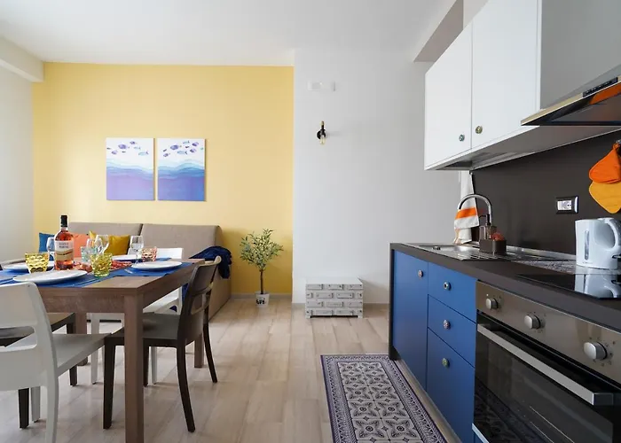 Mediterranea Apartment- Station - Free Wifi&netflix Апартаменты *