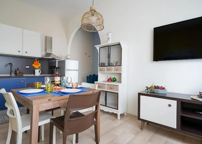 Mediterranea Apartment- Station - Free Wifi&netflix Бари