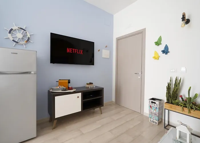 Mediterranea Apartment- Station - Free Wifi&netflix Бари
